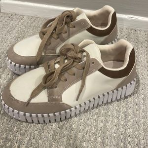 Brand new ILYSE JACOBSON sneakers